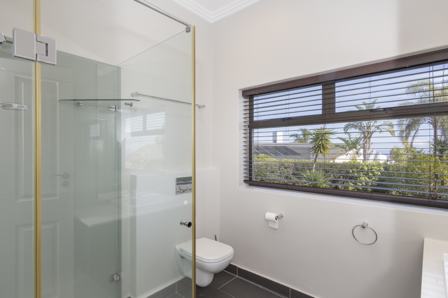 To Let 4 Bedroom Property for Rent in Helderberg Estate Western Cape